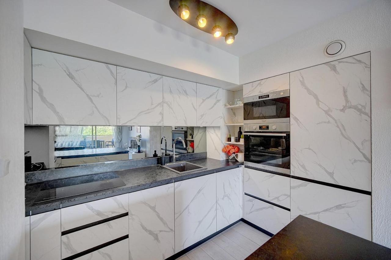 Immogroom - 2 Br- Bright - Terrace - Wifi - Air Conditioning คานส์ ภายนอก รูปภาพ