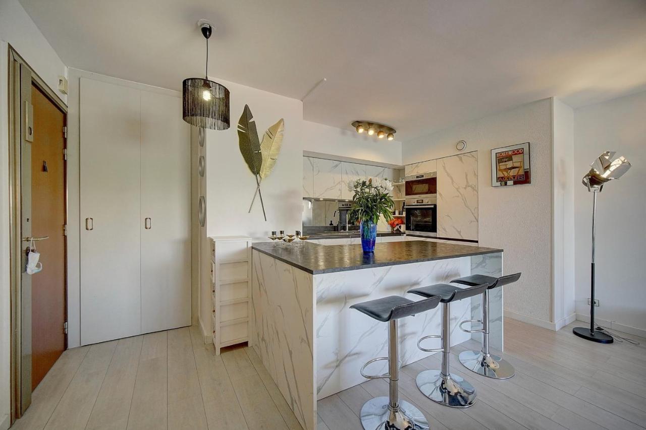 Immogroom - 2 Br- Bright - Terrace - Wifi - Air Conditioning คานส์ ภายนอก รูปภาพ